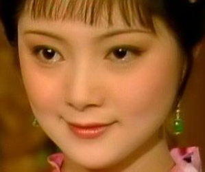 红楼梦中为了嫁给宝玉，薛宝钗都做了哪些事情？