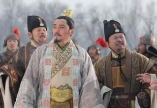 在风雨飘摇之际，李存勖选择称帝的原因是什么？