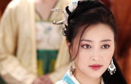 乾隆死后还留下50多位妃子 嘉庆又是如何对待这些小妈的