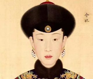 孝仪纯皇后的出身是怎样的？探索她在后宫的晋升之路