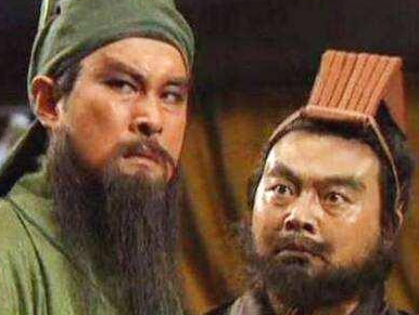 原是小贩的张飞与关羽，他们的武功是谁教的？