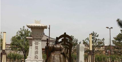 成蟜是秦国哪位君主的儿子？成蟜在屯留发动兵变的结果如何？