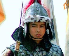 马超对于刘备手下的大将赵云的态度是怎样的？他为何会这样对赵云？