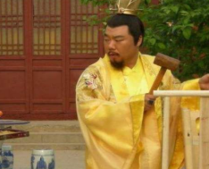 为什么不论李自成还是清政府，都很重视崇祯帝陵墓的修建呢？