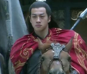 袁绍与曹操未反目前，刘备收留吕布的用意是什么