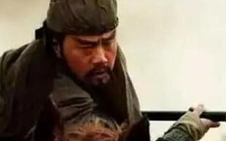 刘备称帝后，为什么没有给关羽封侯呢？