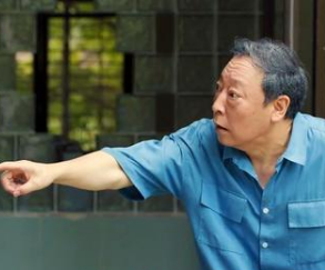 《八零九零》白敬亭饰演的角色人设怎么样？打造一个“楚门的世界”