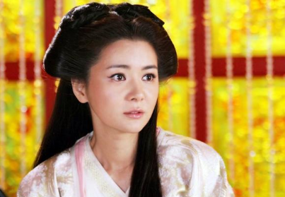 10岁进宫15岁生子，张丽华的一生经历了什么？