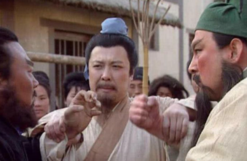 军队开支非常大，白手起家的刘备是如何解决的？