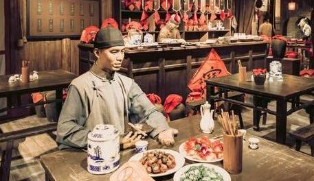 古人吃完饭放下银子就走，小二不清点吗？