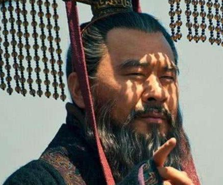 张绣身为杀子仇人曹操都能接受投降 曹操为何不肯接受吕布