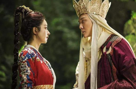 《西游记》中女儿国真的有一个男妖怪吗？