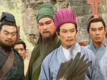 三国正史中，刘备手下的十大重臣属于哪一类臣子？