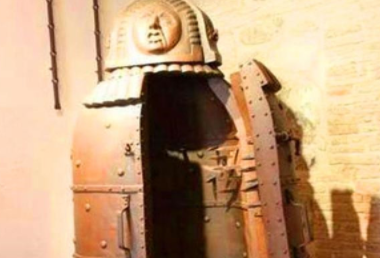 古代有哪些残酷的刑罚呢？刑具令人感觉恐怖