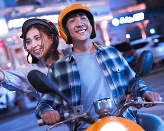 电影《石榴熟了之一拍到底》有哪些看点？叨叨饰演什么角色？