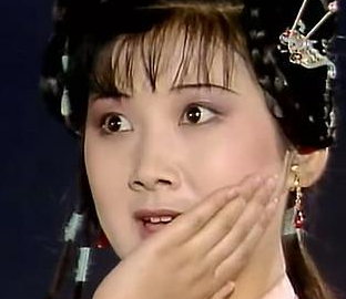 红楼梦中多姑娘眼中的贾宝玉是什么样的？