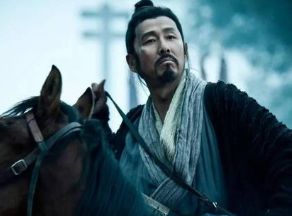 秦始皇不像刘邦那样杀害功臣，为何还会被称为暴君？