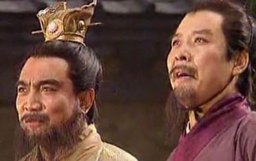 东汉末年群雄争霸，为何只有魏蜀吴崛起了呢？