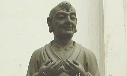 道潜《江上秋夜》：这首诗纯以写景的真切细致取胜