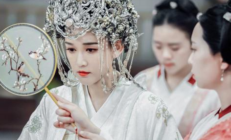 独孤伽罗的身世如何？他是如何成为杨坚的皇后的？