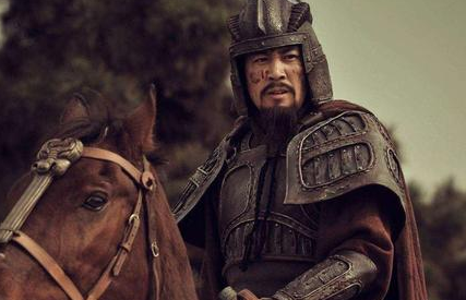 本事不大的许靖，为何格外受刘备青睐？