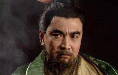 东汉历史上频出小皇帝的原因是什么？