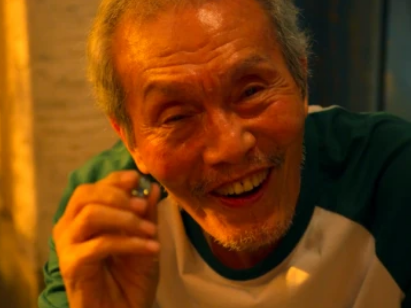 韩剧《鱿鱼游戏》1号老头的真实身份是什么？他是怎么死的？