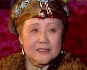 红楼梦中贾母没有早点定下宝黛二人的婚事，是什么考虑？