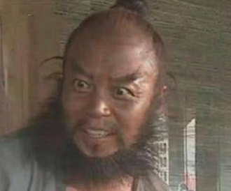 水浒传中李逵能死心塌地的跟着宋江，到底是为了什么？