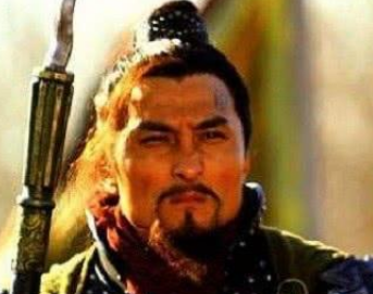 水浒传中关胜有何实力能成为梁山五虎之首？