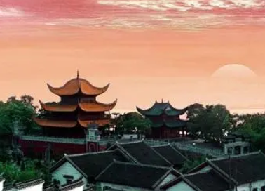 杨基所作的《岳阳楼·春色醉巴陵》，全诗以乐景开始，以愁意结局