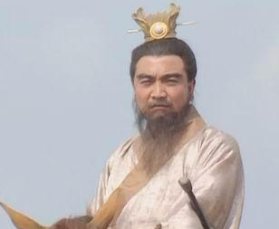 在官渡之战后，袁氏家族会走向灭亡到底是什么原因导致的？