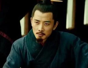 东汉末代皇帝汉献帝刘协，他在位期间经历了哪些事？