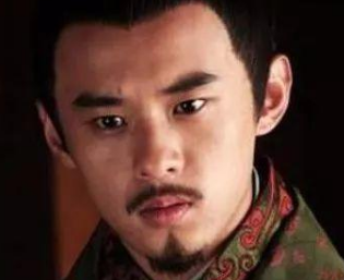 历史上晁错为何会落得一个腰斩的下场？他做了什么