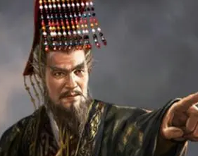 杨坚建立隋朝后，在军事上有哪些作为与成就？