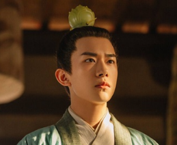 李泌的一生是怎样的？他为唐朝中期做了哪些贡献？