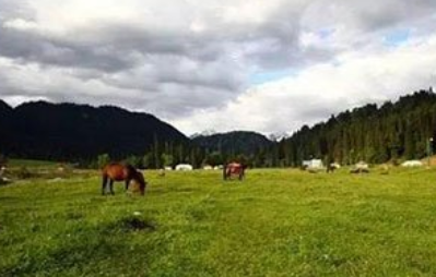 《巫山一段云·古庙依青嶂》的原文是什么？这首词该如何赏析呢？