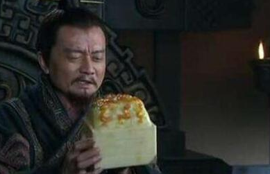 袁术和袁绍到底是什么关系？他们的身世如何？