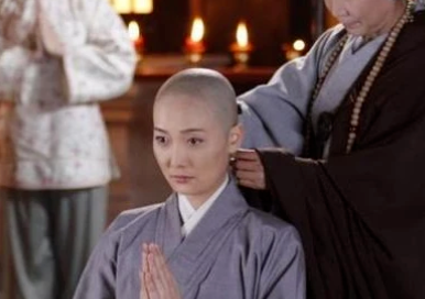 接连被三位皇帝宠幸的女子，最后却被赐死