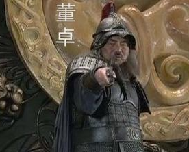 为什么董卓去世后，原本强盛的西凉军就陷入了混乱？