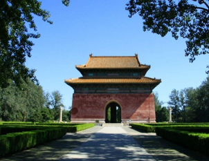 王承恩只是个宦官，为什么在明十三陵中有他的陵墓？