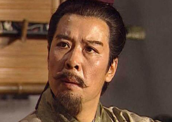 刘备没有让出南郡，让曹吴相争的目的是什么?