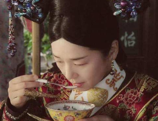 &ldquo;吃&rdquo;对于慈禧而言有多重要？她吃饭时有哪些规矩？