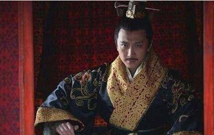 即使损失颇多良将，但刘裕率大军分哪四路北伐后秦？