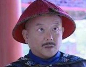 和珅为什么要在赈灾的粥里加沙子？当时的情况是怎样的？