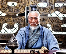 周王朝是因为分封制而灭亡的吗？郡县制又是如何出现的？