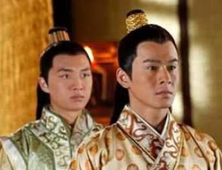 齐王李元吉在太子和秦王的斗争中，担任着什么样的角色？