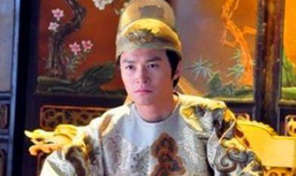 李孝恭对唐朝建立也是有功绩的，为什么要选择装疯卖傻？