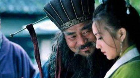 董卓换皇帝到底是什么样的 董卓的目的是什么