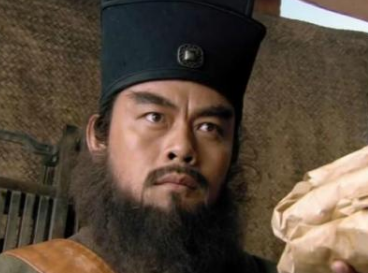鲁提辖打死镇关后又不用吃官司，他为何要跑？